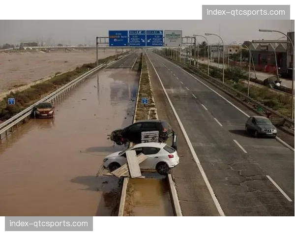 气象部门发布预警，周末瓦伦西亚主场赛事可能因暴雨延期